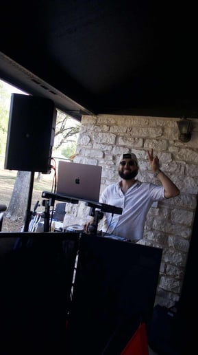 Gallery photo 3 of DJ AirZero