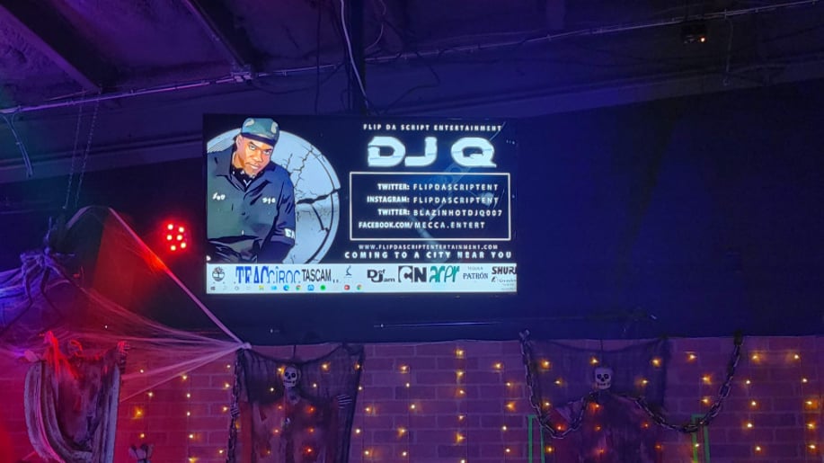 Gallery photo 1 of Mobile DJ
