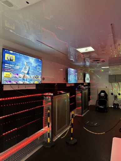 Gallery photo 3 of Mobile VR Cave