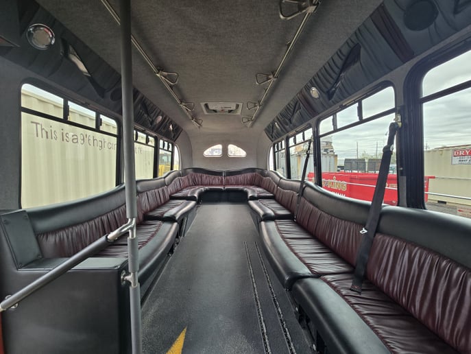 Gallery photo 1 of Mobilique Limo Bus