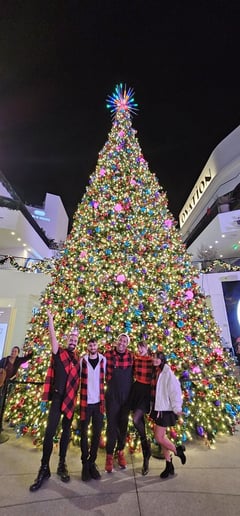 Gallery photo 3 of Jingle 5 - Modern Holiday Pop A Cappella Group