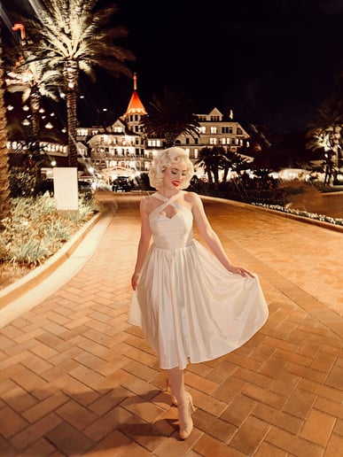 Gallery photo 4 of Modern Marilyn