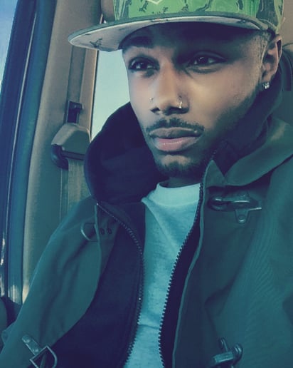 Gallery photo 2 of $Moe is Les$