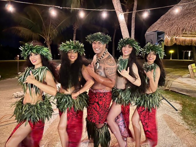 Gallery photo 3 of Moeata LUAU Entertainment