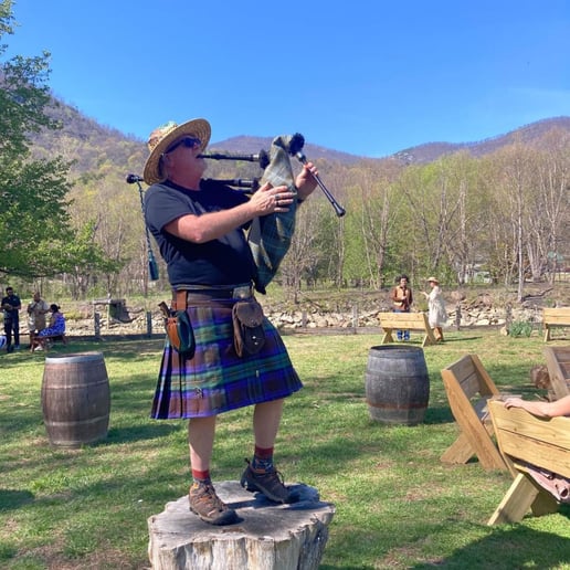 Gallery photo 2 of mOg the Piper