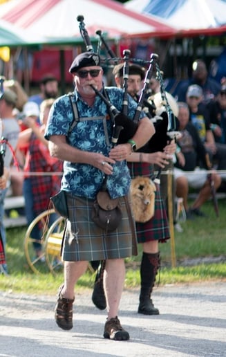 Gallery photo 7 of mOg the Piper