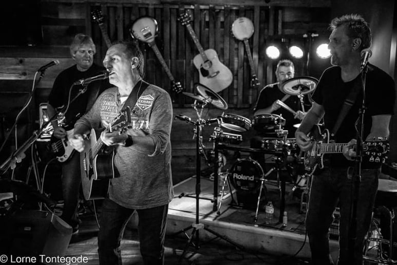 Gallery photo 1 of Mojo