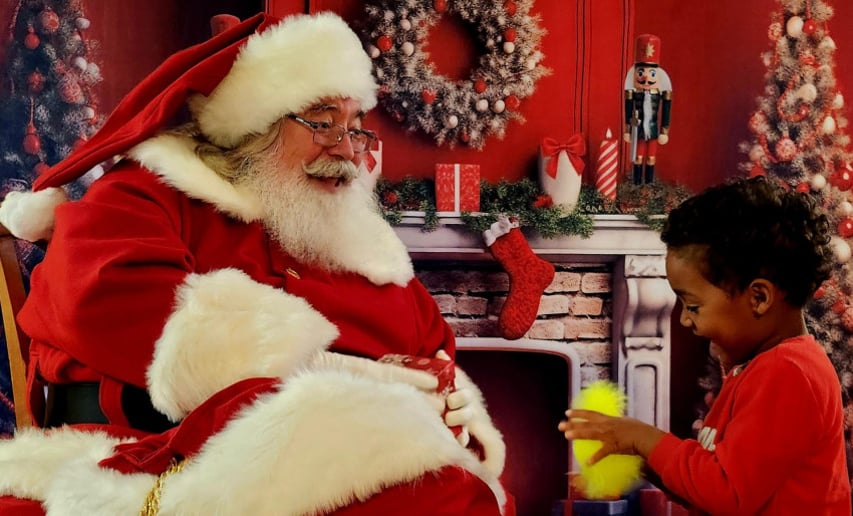 Gallery photo 8 of Moments with Santa Dave