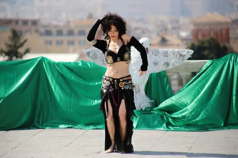 Gallery photo 3 of Mona Kafelebasi Belly Dancer