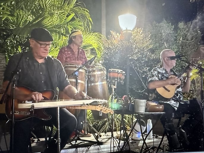 Gallery photo 2 of Mondokane and Island Sons Hawaiian Band