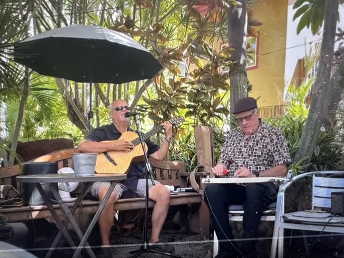 Gallery photo 3 of Mondokane and Island Sons Hawaiian Band