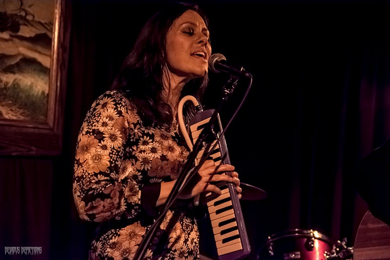 Gallery photo 1 of Monica da Silva & Chad Alger