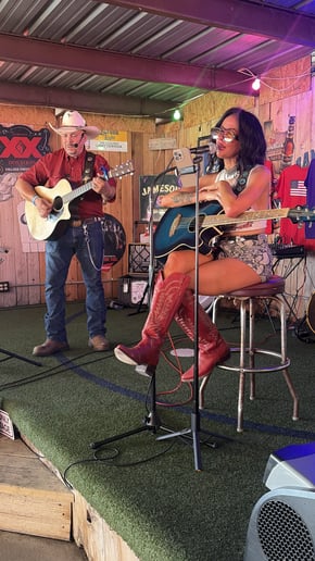 Gallery photo 2 of Monica Monroe Music