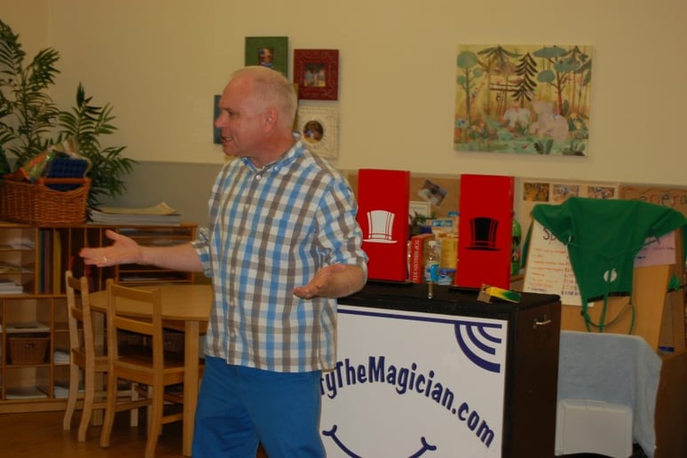 Gallery photo 11 of Monty the Magician