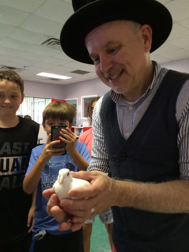 Gallery photo 6 of Monty the Magician