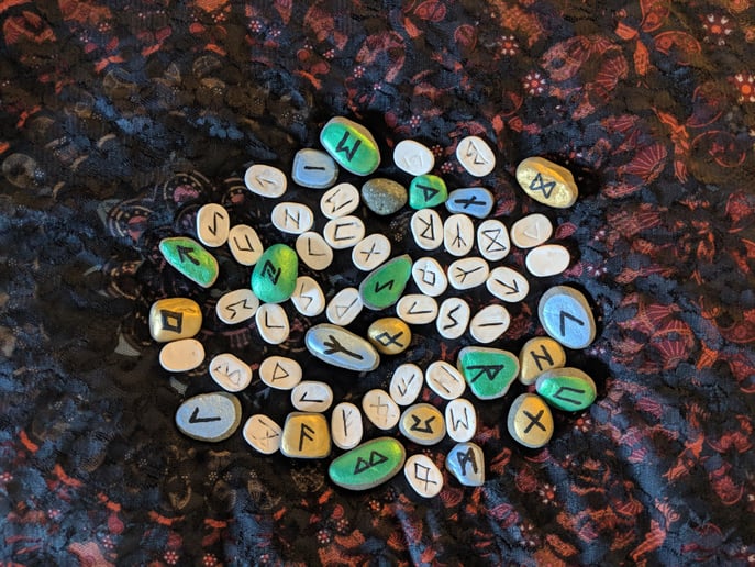 Gallery photo 4 of Moon Fire Tarot & Rune Stone Reader