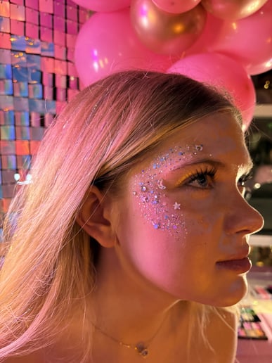Gallery photo 2 of Moondust Face Art