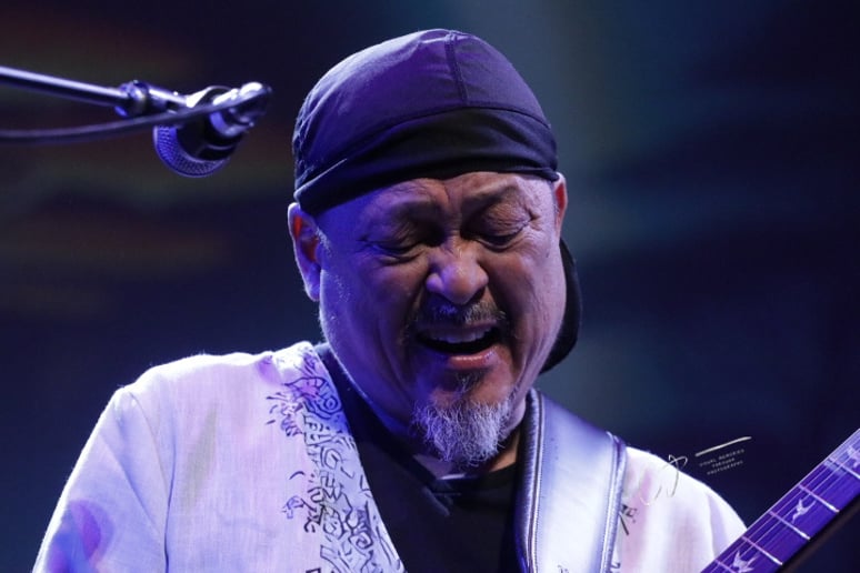 Gallery photo 2 of Moonflower - The Santana Project
