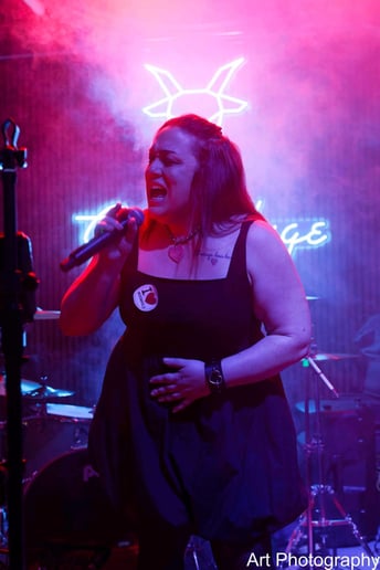 Gallery photo 2 of Moonhole-Arena Rock Anthems