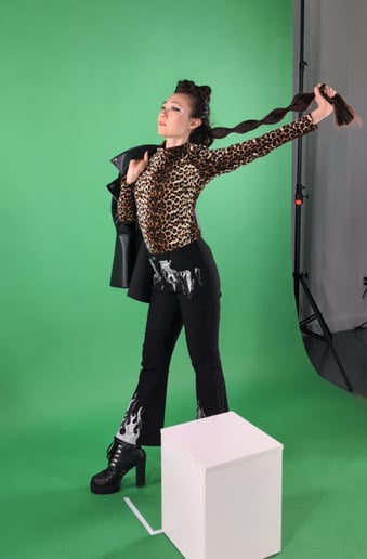 Gallery photo 3 of Moonlight Pianist Who Can Also Rock It
