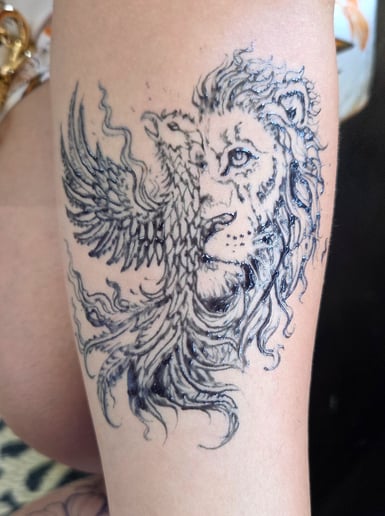 Gallery photo 9 of MoonLit Henna