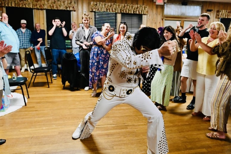 Gallery photo 8 of More Elvis Tribute - Paul Wyle