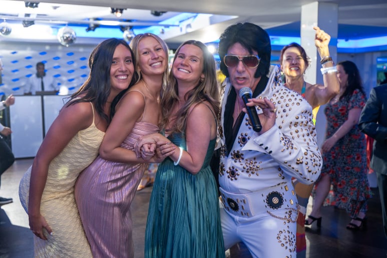 Gallery photo 8 of More Elvis Tribute - Paul Wyle