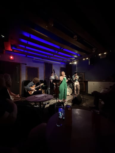 Gallery photo 3 of Mort & Mim — Jazz Guitar & Voice Duo