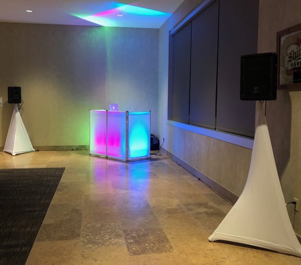 Gallery photo 3 of Mo's DJ Services