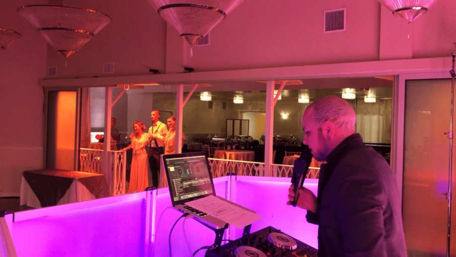 Gallery photo 10 of Mo's DJ Services