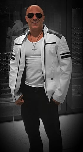 Gallery photo 6 of Gino Alvarez