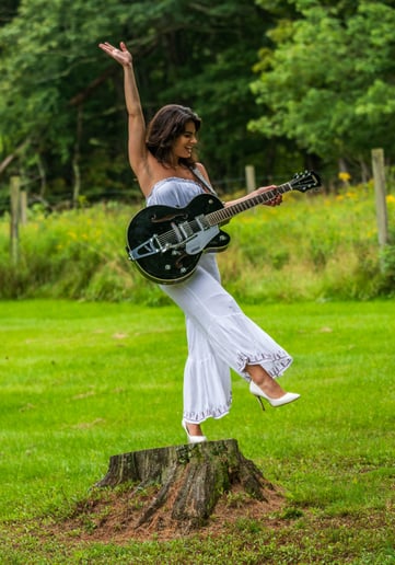 Gallery photo 1 of Moxie Poe