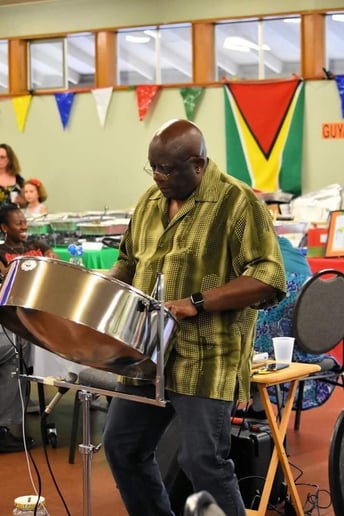 Gallery photo 12 of Mpanist Steeldrum