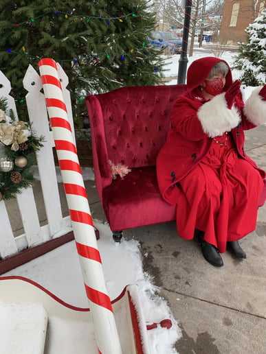 Gallery photo 6 of Santa Jeffrey and Mrs. Claus