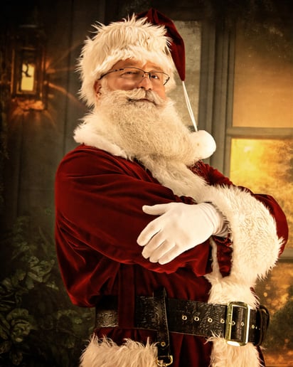 Gallery photo 3 of Santa Kenneth and Mrs. Claus. AKA Just be Klaus!