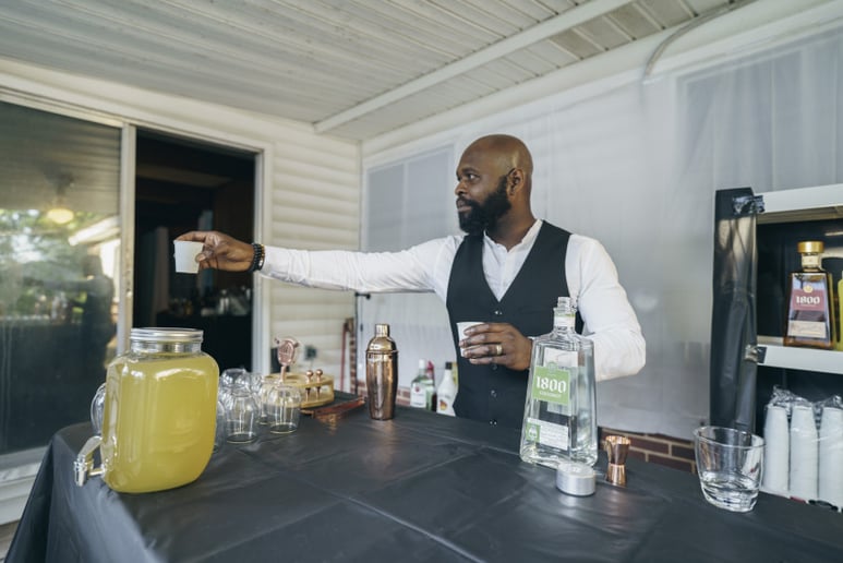 Gallery photo 8 of Mr. Ken Bartender