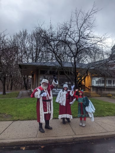 Gallery photo 8 of Mr & Mrs Claus of Waterbury