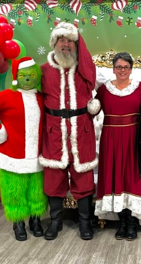 Gallery photo 9 of Mr & Mrs Claus of Waterbury