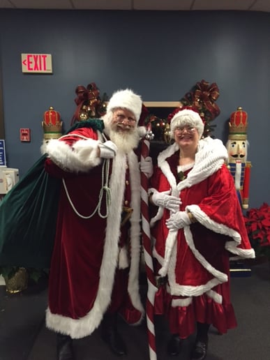 Gallery photo 4 of Mr & Mrs Santa Claus Paul