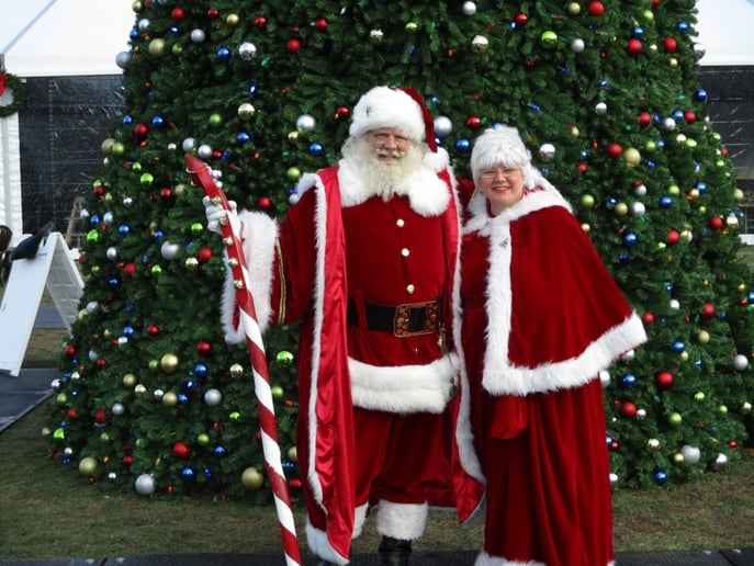 Gallery photo 7 of Mr & Mrs Santa Claus Paul