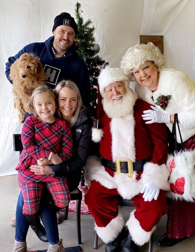 Gallery photo 10 of Santa & Mrs. Claus of the Twin Cities