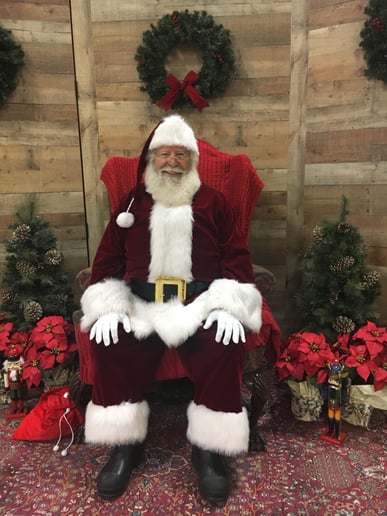 Gallery photo 21 of Santa & Mrs. Claus of the Twin Cities