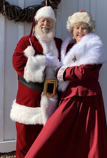 Gallery photo 58 of Santa & Mrs. Claus of the Twin Cities