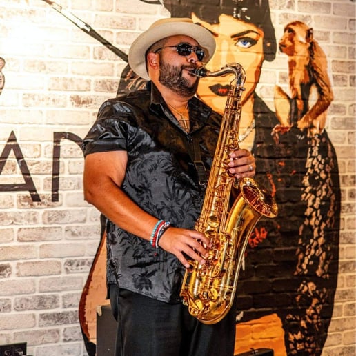 Gallery photo 2 of Mr. Olo Music