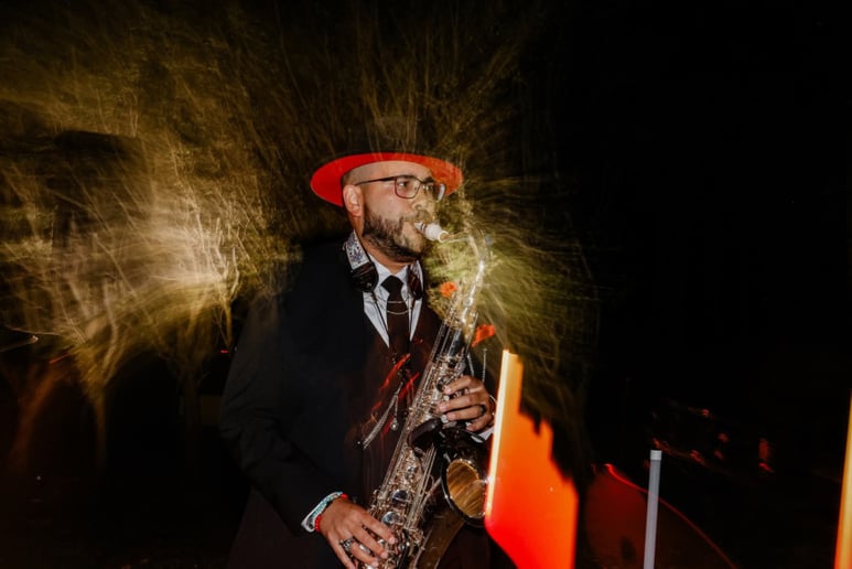 Gallery photo 3 of Mr. Olo Music