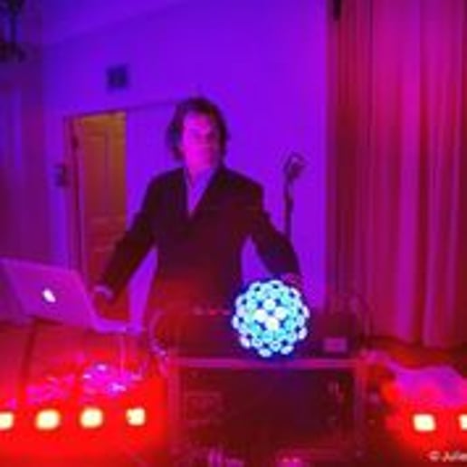 Gallery photo 10 of Mr. Thrill DJ PLUS