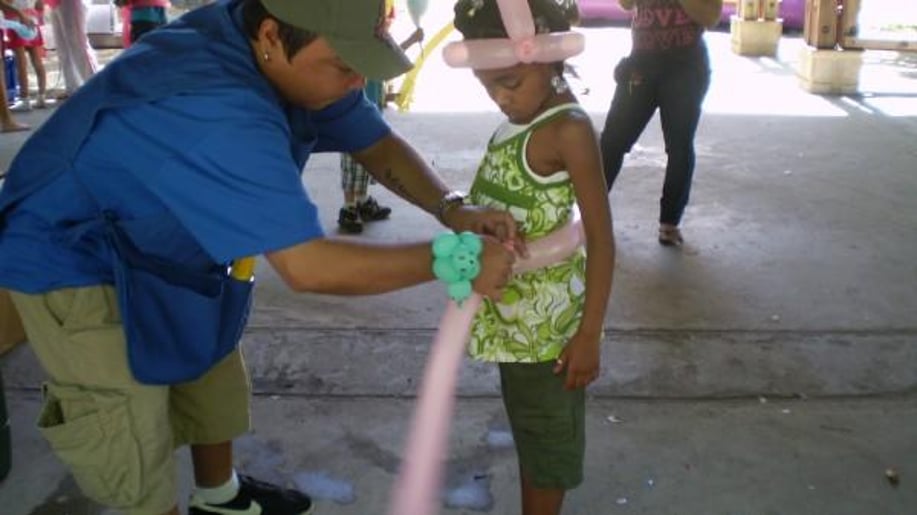 Gallery photo 3 of Mr Vega "The Balloon guy"