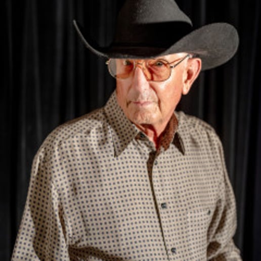Gallery photo 9 of Vegas Man's Christmas Music & Comedy Extravaganza