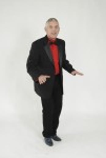 Gallery photo 14 of Vegas Man's Christmas Music & Comedy Extravaganza