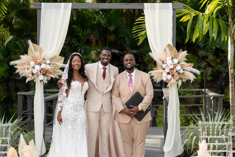 Gallery photo 8 of Mr.Officiant